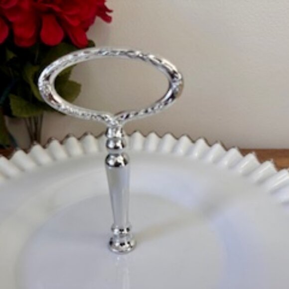 Vintage Fenton Silver Crest Milk Glass Basket – Ruffled Edge Wedding or Flower G - Picture 3 of 4